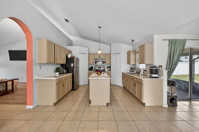 Photo 68 of 5563 Westland Station Rd, Jacksonville, FL 32244, photographed by Megapixeler