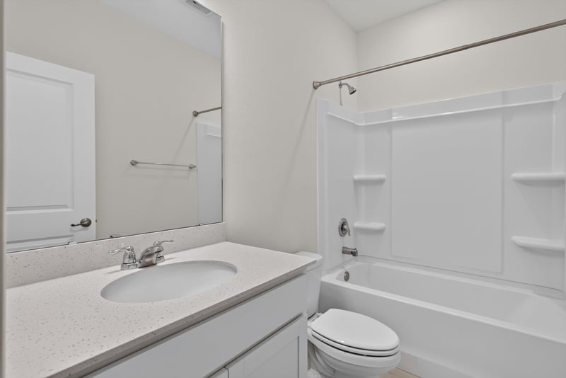 Bathroom with tub-shower combo at 39 Mellowood Ln, St. Augustine, FL 32092