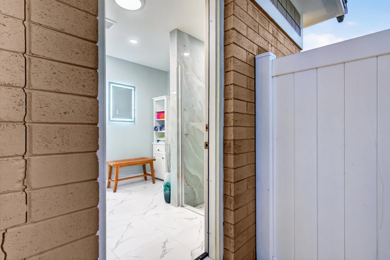 Outdoor shower area at 1525 8th St N, Jacksonville Beach, FL