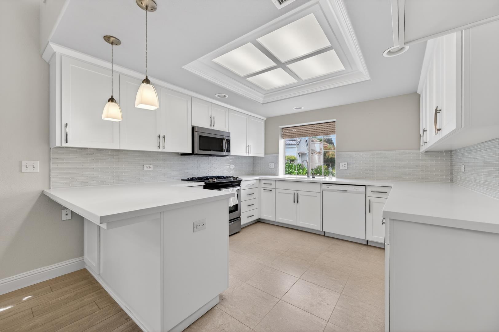 1003 E Freedom Ave, photo 9