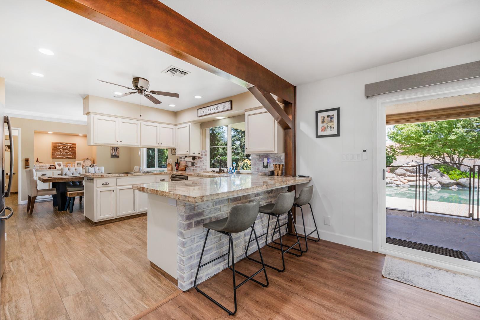 7856 S Del Rey Ave, photo 29