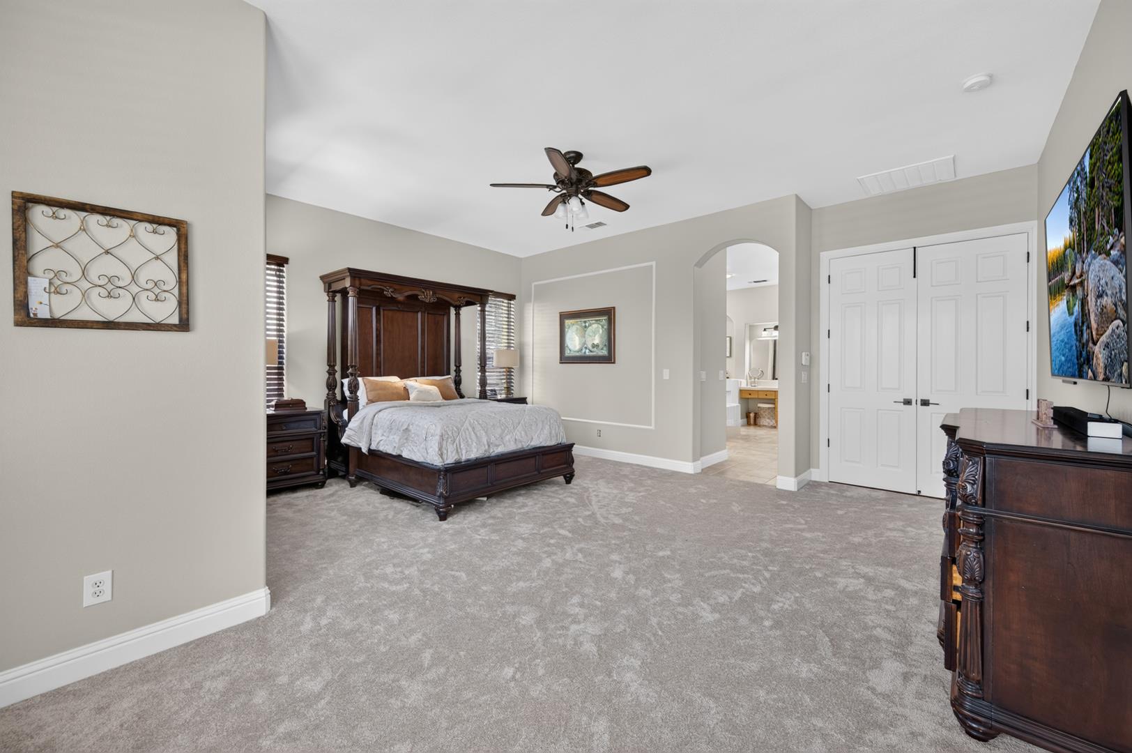 633 W Richmond Ave, photo 80