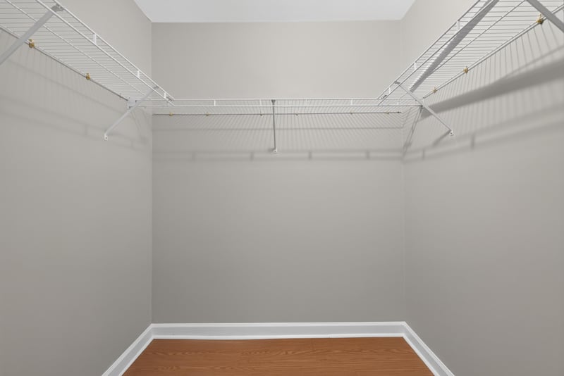 Walk-in closet with wire shelving at 3866 Campenero Ct unit 6, Jacksonville, FL 32217
