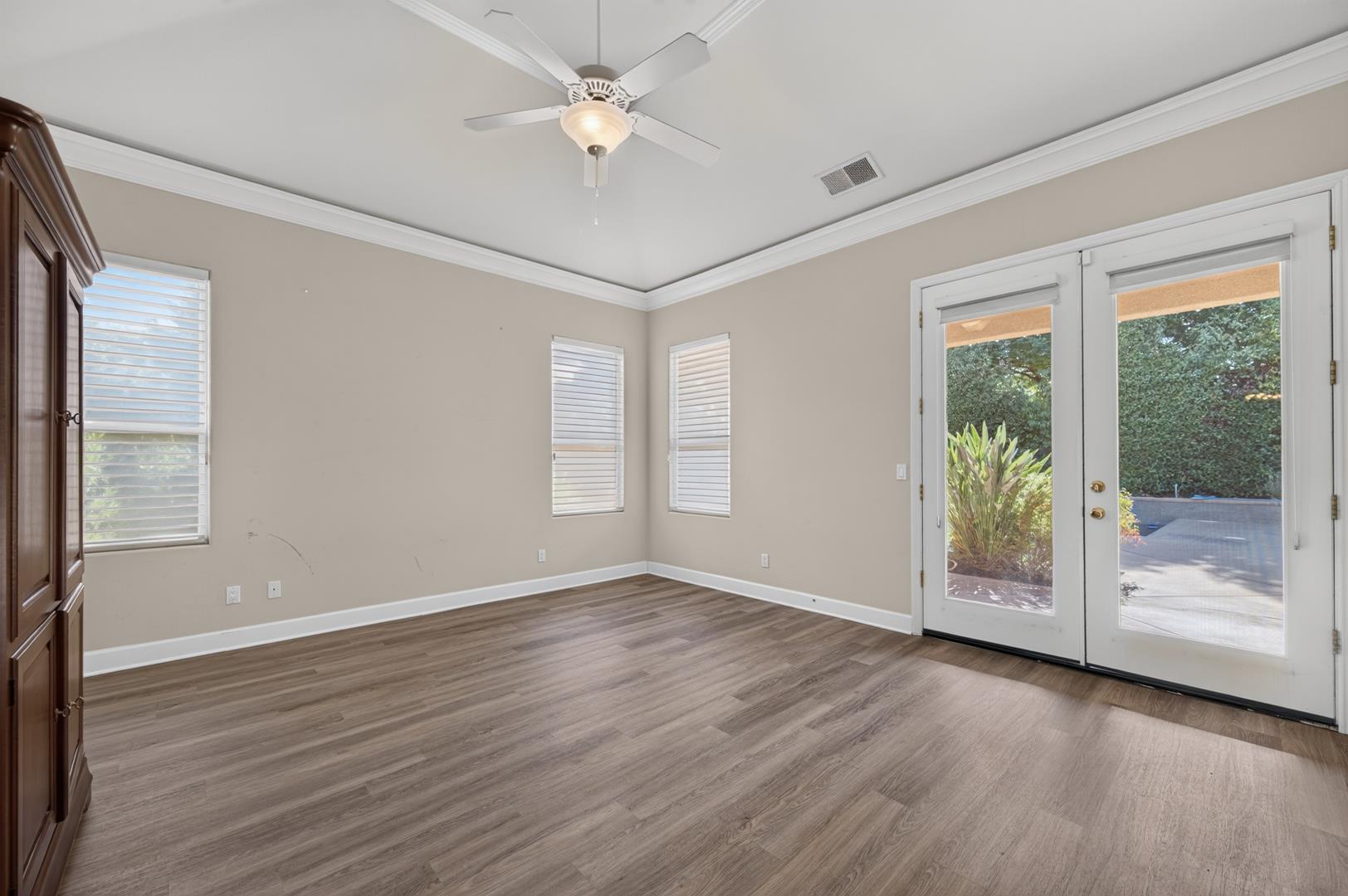 11 W Jordan Ave, photo 59