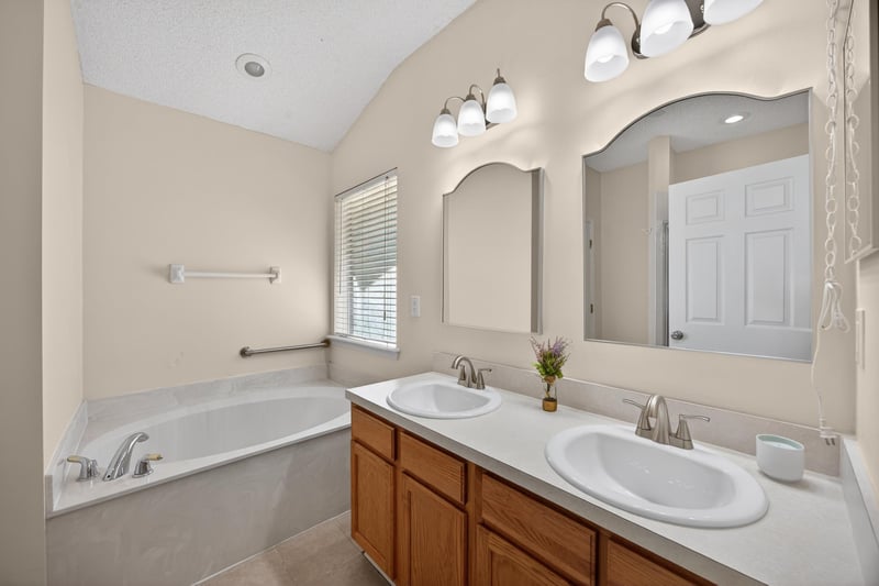 Photo 21 of 10908 Acorn Park Ct, Jacksonville, FL 32218, photographed by Megapixeler
