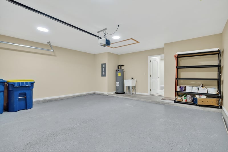 Garage at 15885 Bainebridge Dr, Jacksonville, FL 32218