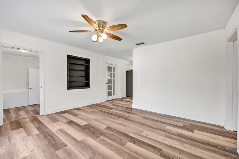 Photo 8 of 10303 Elmhurst Dr, Jacksonville, FL 32218, photographed by Megapixeler