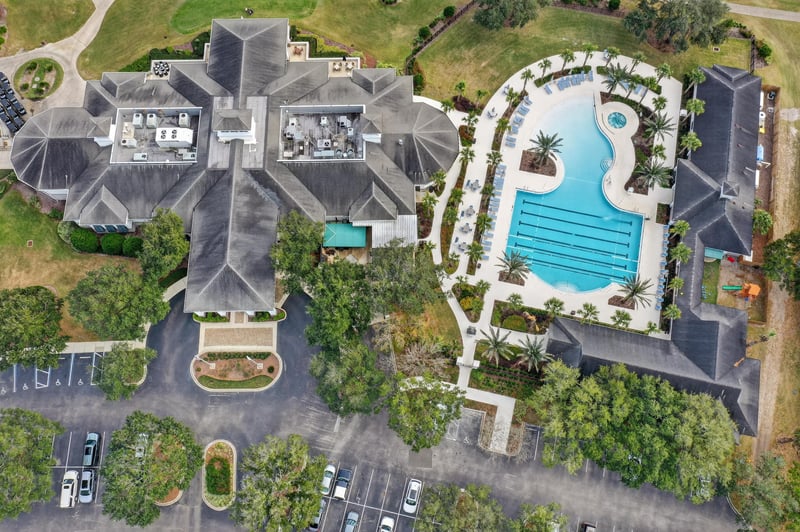 Amenities at 7987 Hollyridge Rd, Jacksonville, FL 32256