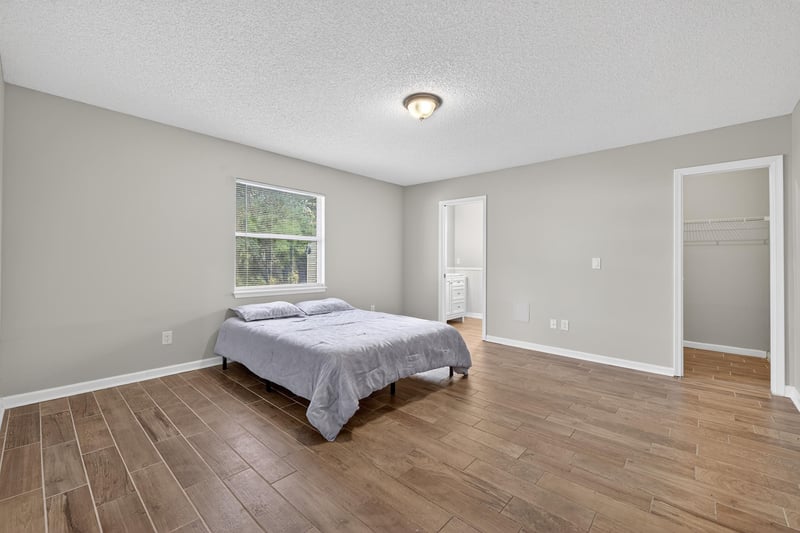 Photo 22 of 478 Shamrock Ave S, Jacksonville, FL 32218, photographed by Megapixeler