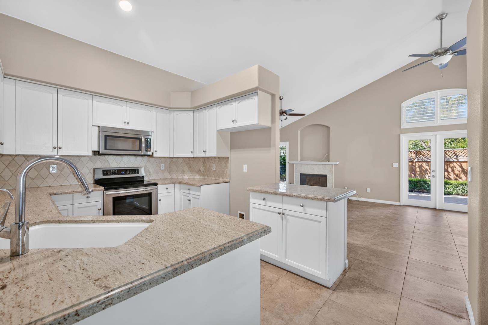 1327 E La France Dr, photo 26