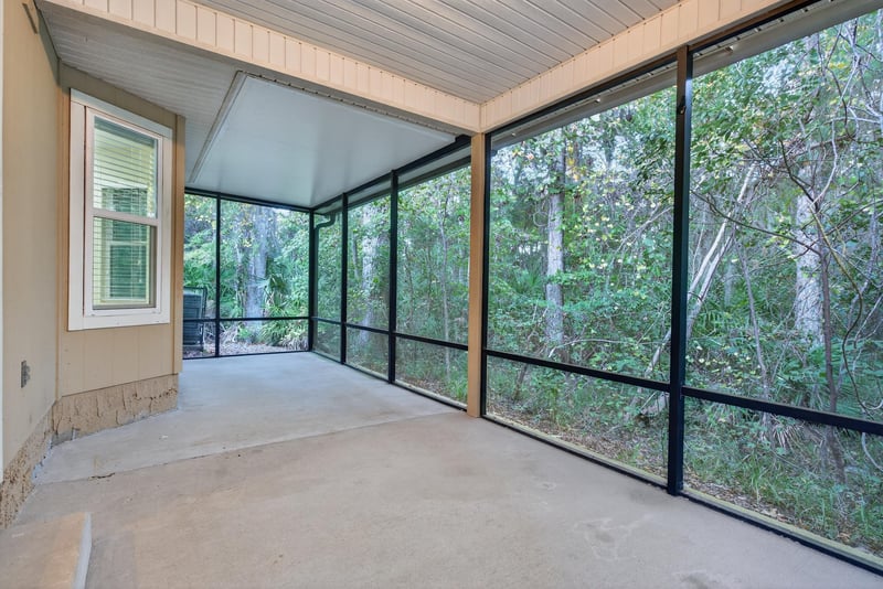 Screened Lanai at 15885 Bainebridge Dr, Jacksonville, FL 32218