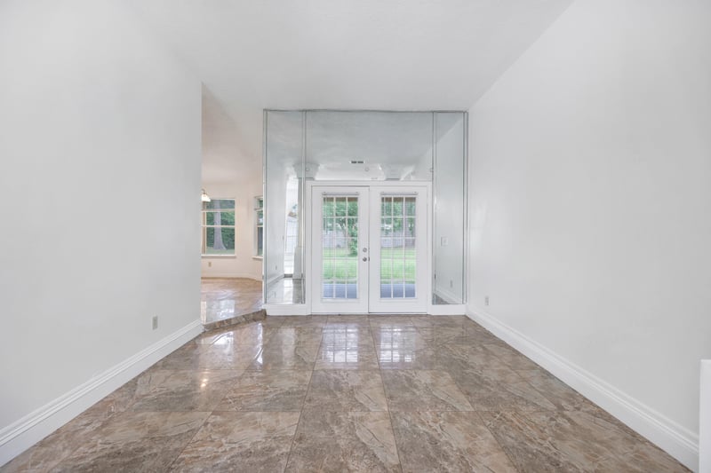 Photo 7 of 435 Jax Estates Dr N, Jacksonville, FL 32218, photographed by Megapixeler