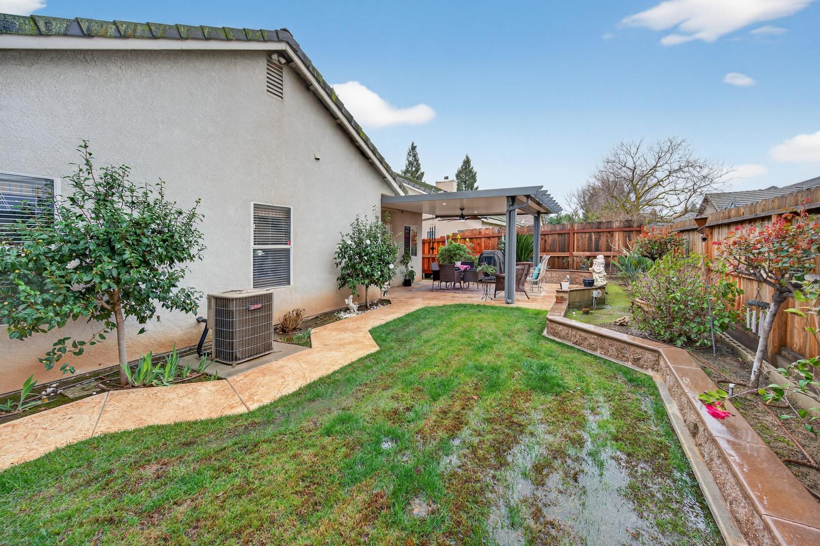 2450 E Fox Glen Ave, photo 43