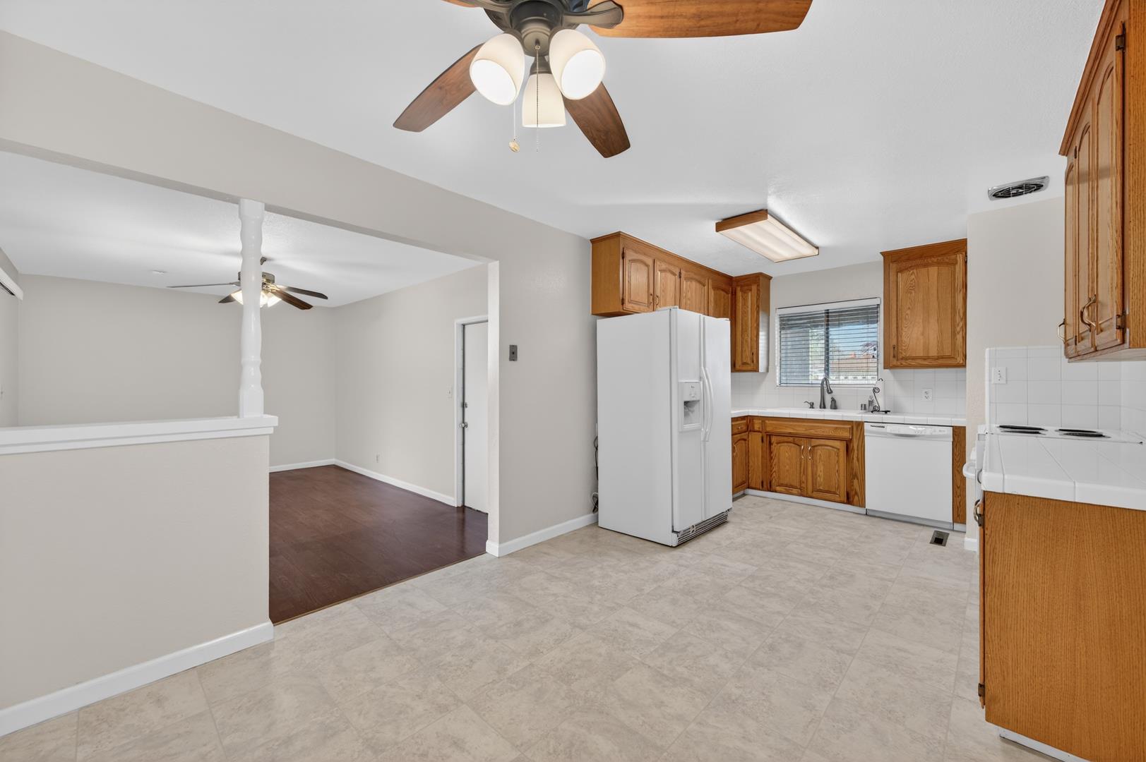 1335 Cindy Ave, photo 12