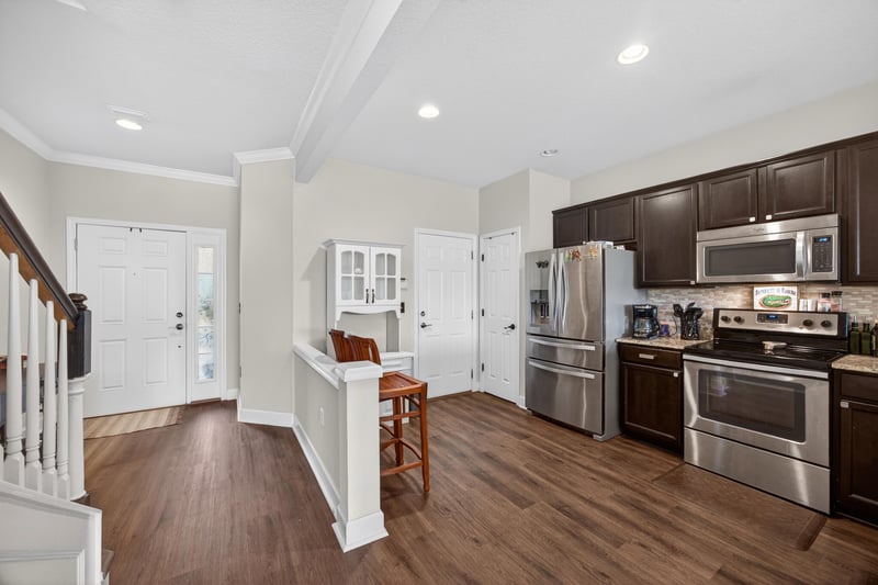 Photo 15 of 6840 Roundleaf Dr, Jacksonville, FL 32258, photographed by Megapixeler