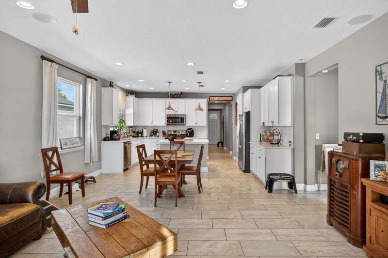 Family Room at 6308 Thatcher, Jacksonville, FL 32222
