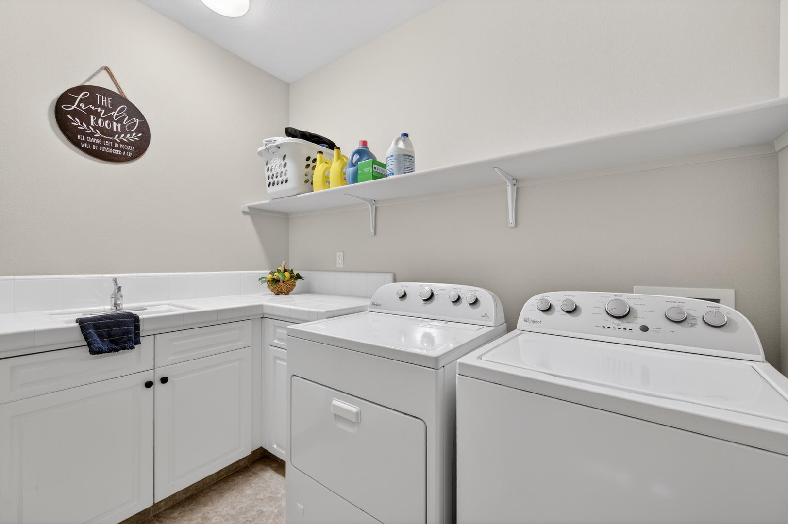 2098 Axelson Dr, photo 44