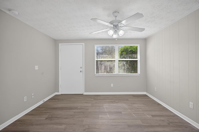 Living Room at 726 Perryman Ln W, Jacksonville, FL 32221