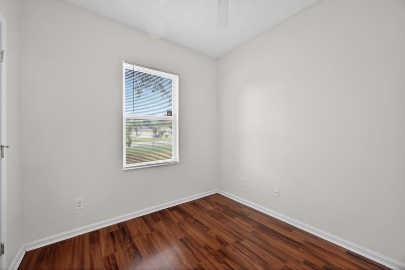 Photo 22 of 821 Oak Arbor Cir, Jacksonville, FL 32206, photographed by Megapixeler