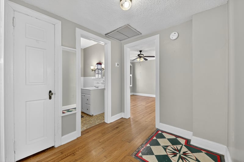 Photo 36 of 1425 Pinetree Rd, Jacksonville, FL 32207, photographed by Megapixeler