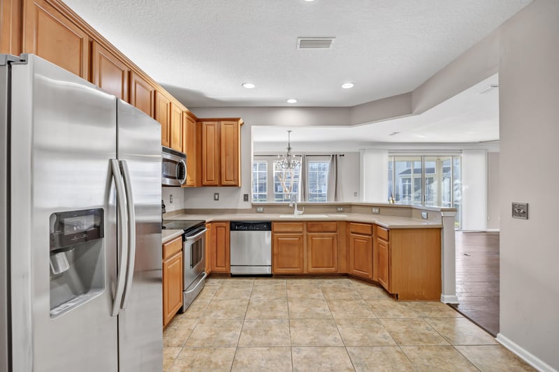 Photo 16 of 11000 Castlemain Cir E, Jacksonville, FL 32256, photographed by Megapixeler