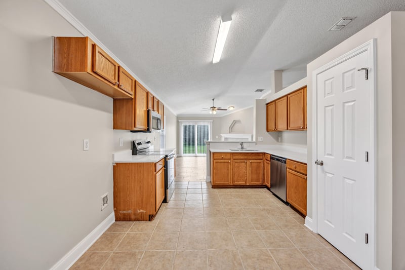 Photo 18 of 590 Timber Trace Ct, Orange Park, FL 32073, photographed by Megapixeler