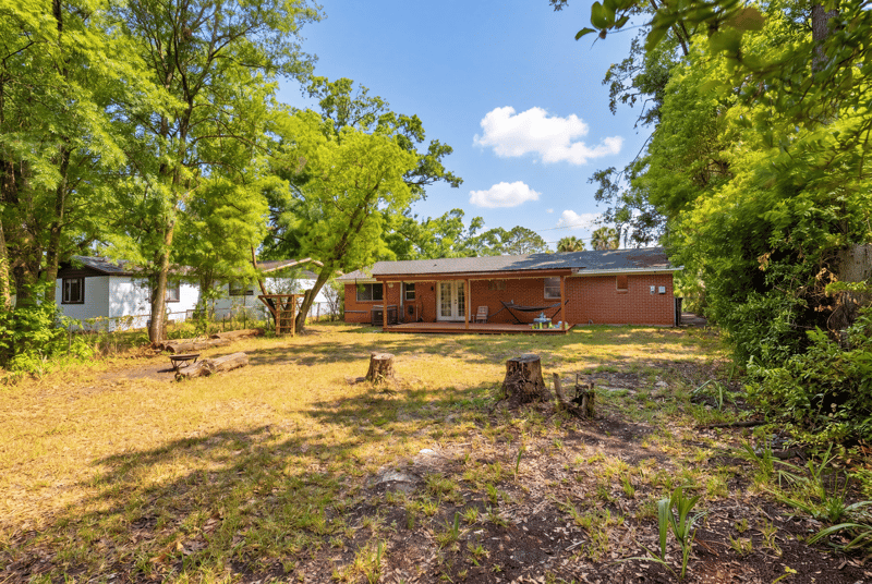 Photo 38 of 7221 Dostie Dr E, Jacksonville, FL 32209, photographed by Megapixeler