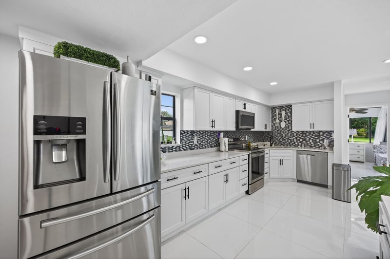 Photo 17 of 7805 Baymeadows Cir W, Jacksonville, FL 32256, photographed by Megapixeler