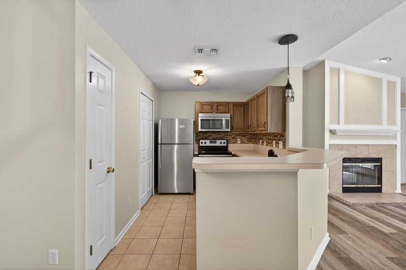 Photo 8 of 13727 Richmond Park Dr N unit 105, Jacksonville, FL 32224, photographed by Megapixeler