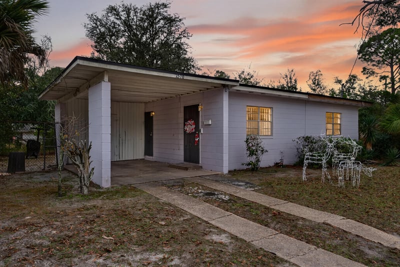Photo 1 of 2570 Spirea St, Jacksonville, FL 32209, photographed by Megapixeler