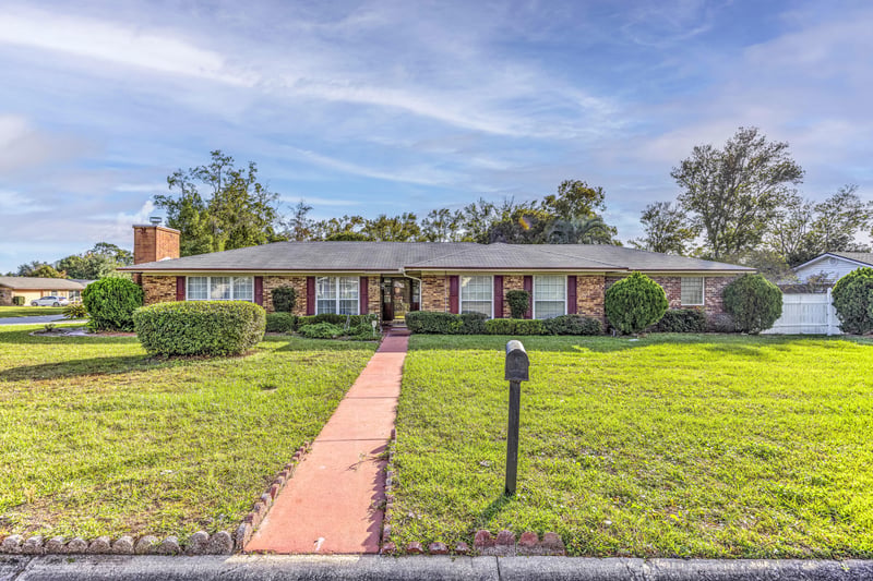 Photo 1 of 570 Cody Dr, Orange Park, FL 32073, photographed by Megapixeler