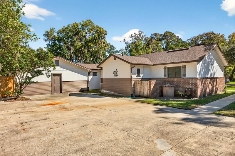 Photo 4 of 5975 111th St, Jacksonville, FL 32244, photographed by Megapixeler