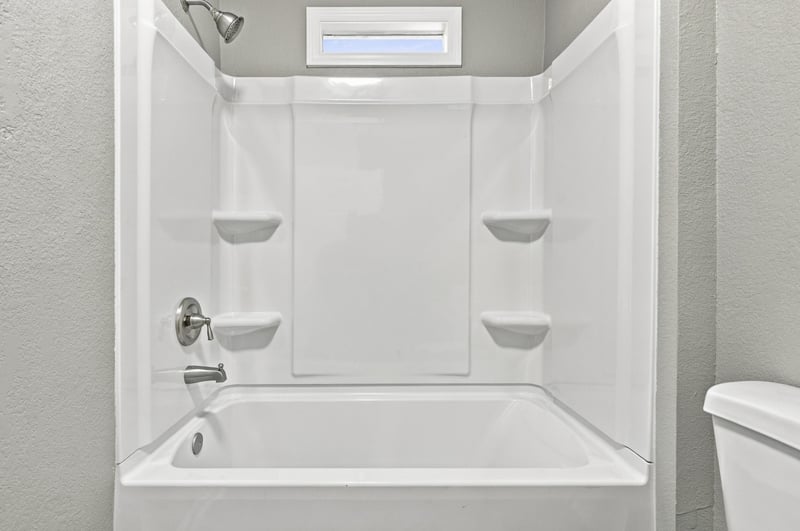 Bathroom tub and shower surround, photographed by Megapixeler on W 24th St, Jacksonville