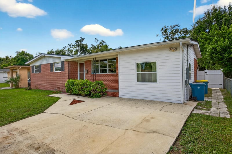 Photo 3 of 3424 Cesery Blvd, Jacksonville, FL 32277, photographed by Megapixeler