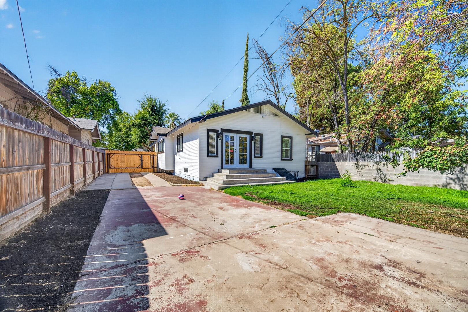 926 N Thorne Ave, photo 30