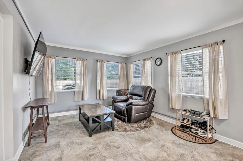 Photo 15 of 7946 Dalehurst Dr S, Jacksonville, FL 32277, photographed by Megapixeler