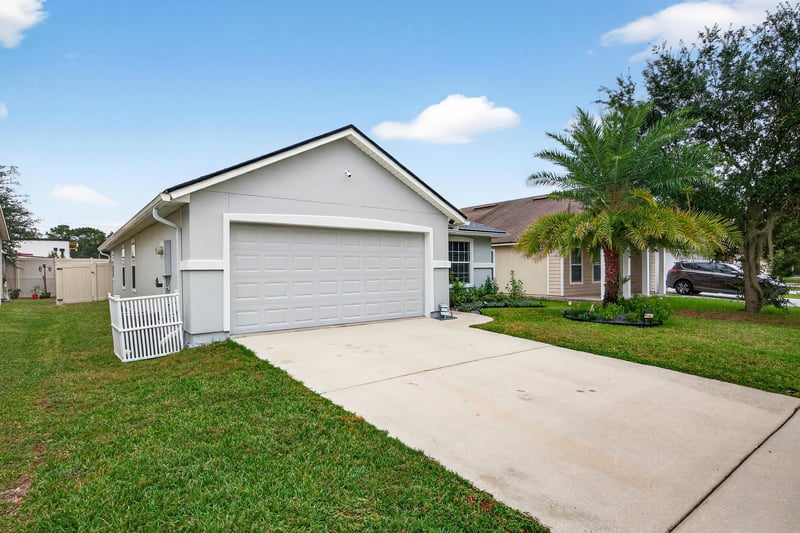 Photo 2 of 9167 Mill Grove Dr, Jacksonville, FL 32222, photographed by Megapixeler