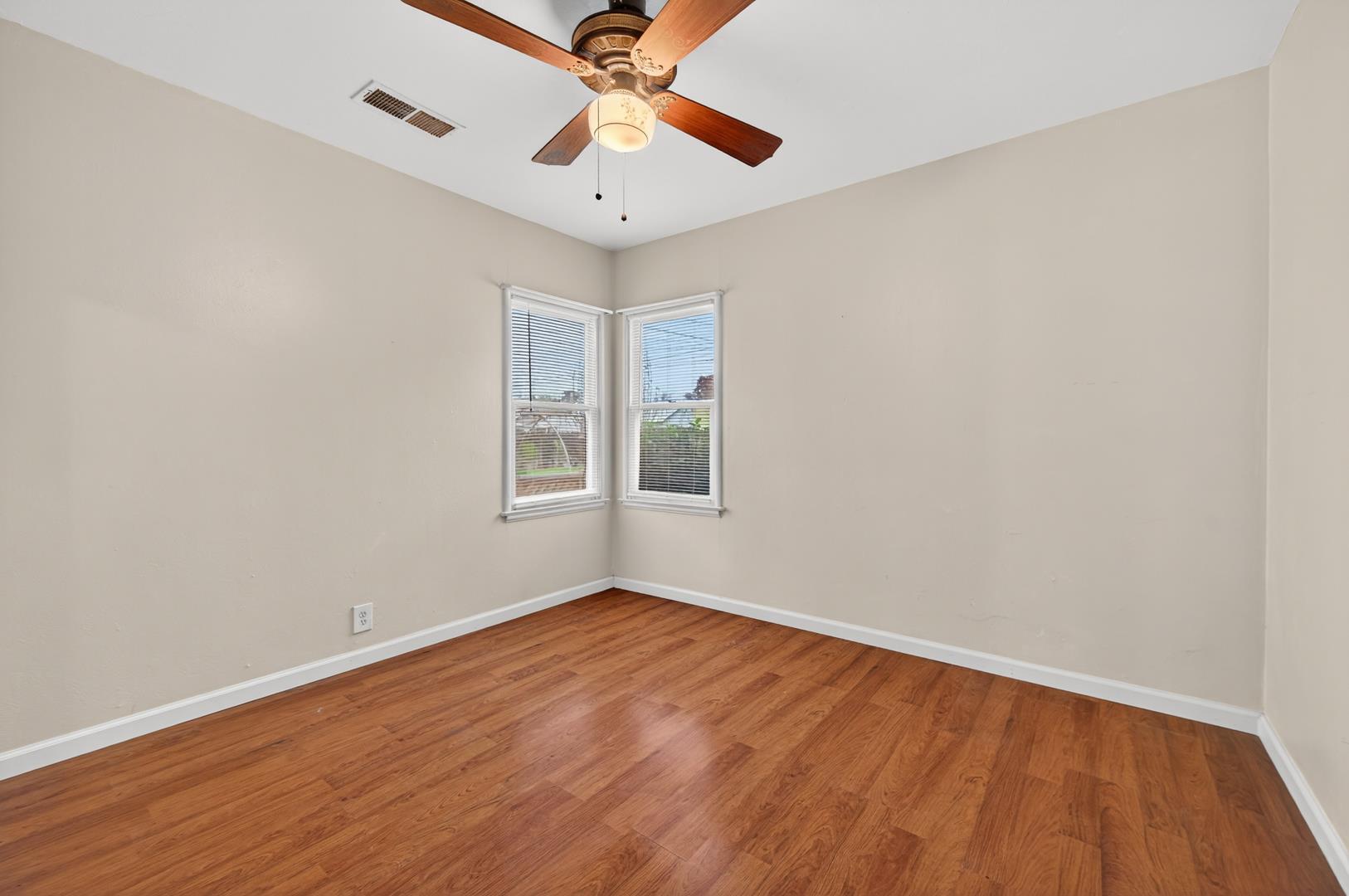 311 S K St, photo 31
