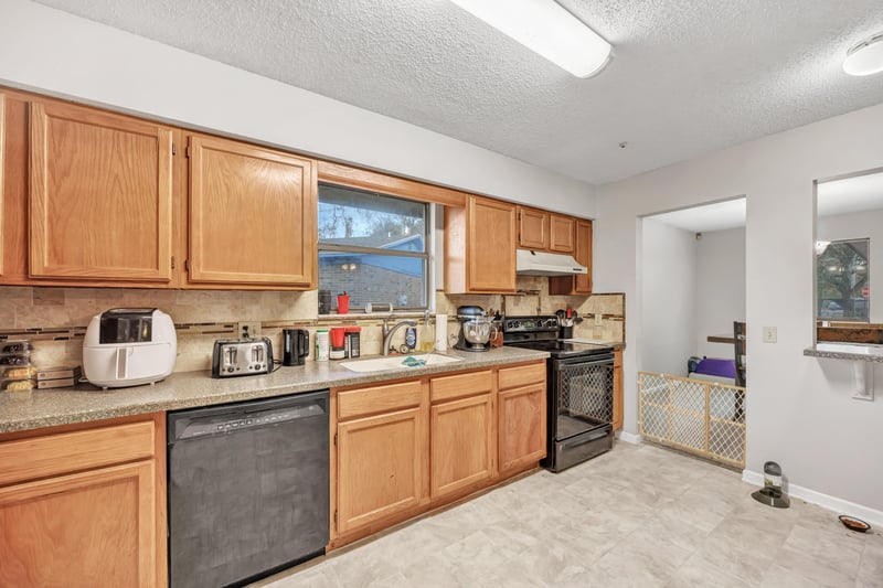 Photo 12 of 7650 Cranberry Ln S, Jacksonville, FL 32244, photographed by Megapixeler