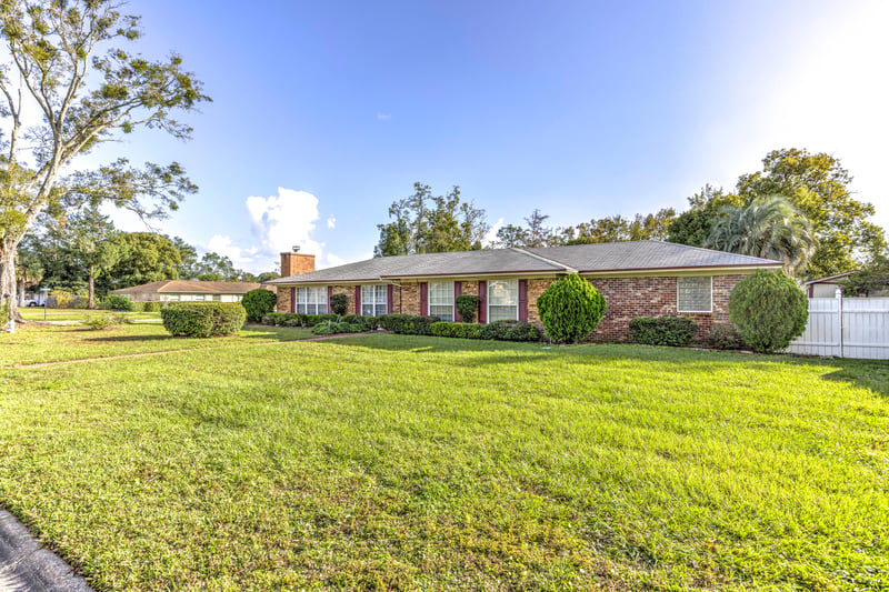 Photo 3 of 570 Cody Dr, Orange Park, FL 32073, photographed by Megapixeler