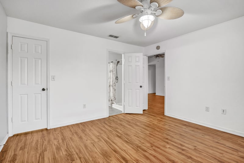Photo 23 of 7800 Point Meadows Dr unit 1033, Jacksonville, FL 32256, photographed by Megapixeler