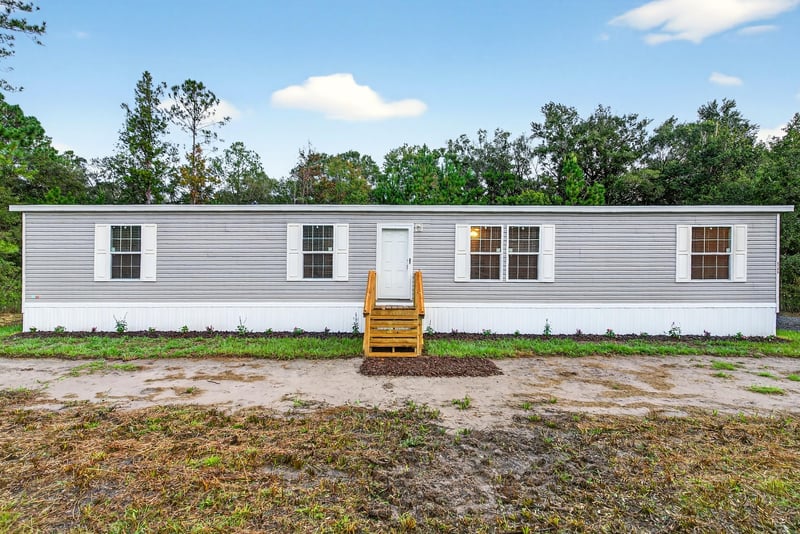 Photo 3 of 4760 Kathy St, Hastings, FL 32145, photographed by Megapixeler