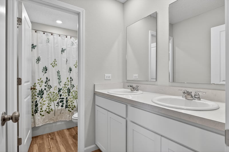 Bathroom 2 at 14790 Cashew Ave, Jacksonville, FL 32218