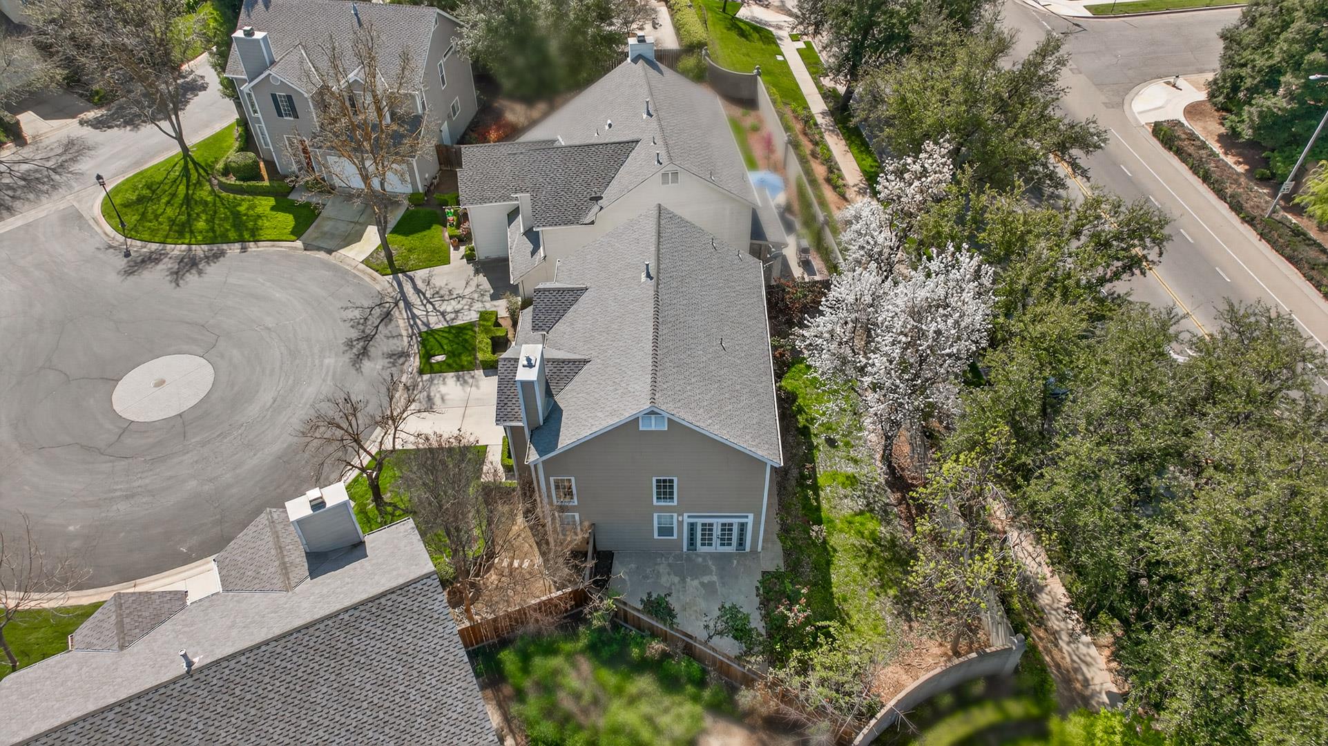 1079 E Monticello Cir, photo 9