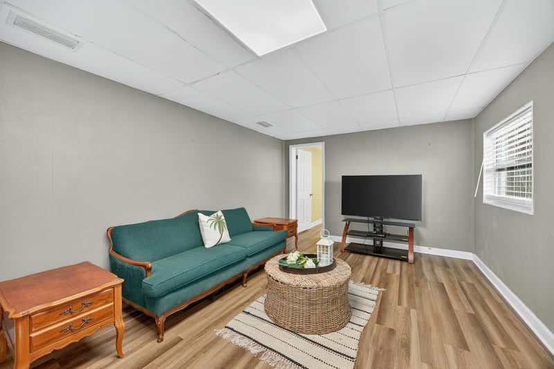 Photo 13 of 517 Renne Dr N, Jacksonville, FL 32218, photographed by Megapixeler
