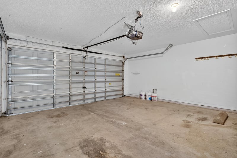 Photo 29 of 2042 Wiley Oaks Ln, Jacksonville, FL 32210, photographed by Megapixeler