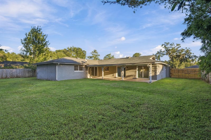 Backyard exterior view, photographed by Megapixeler on Crosby Ln, Orange Park
