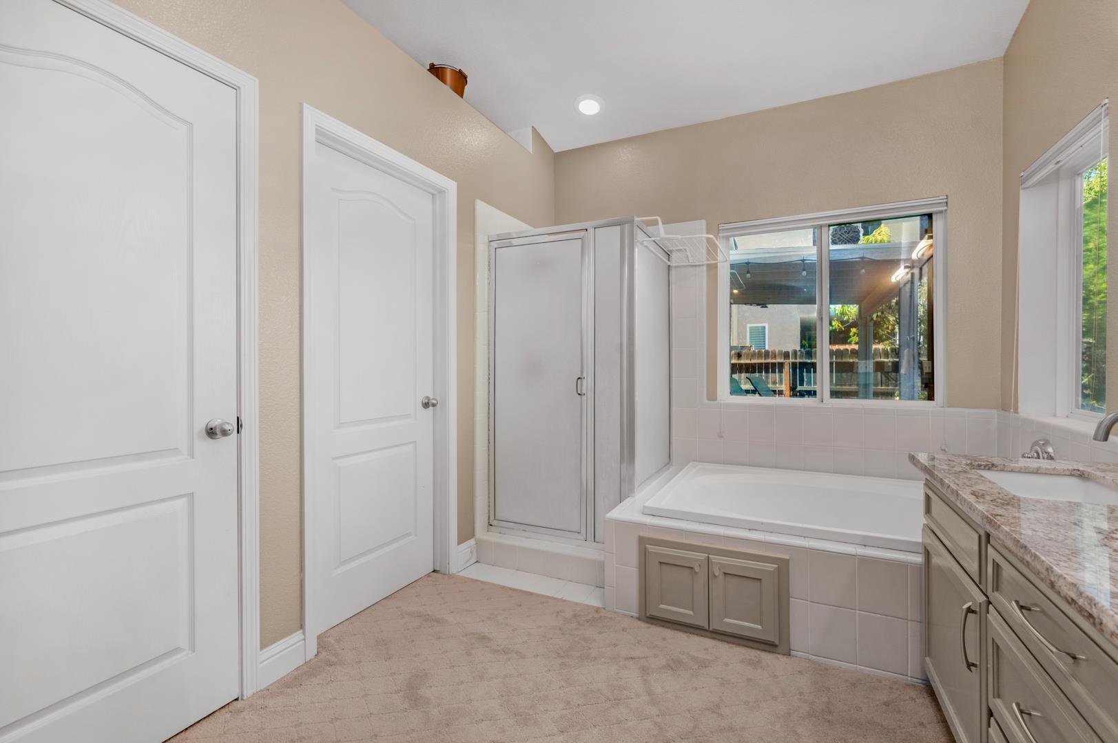 2145 S Eddy Ave, photo 32