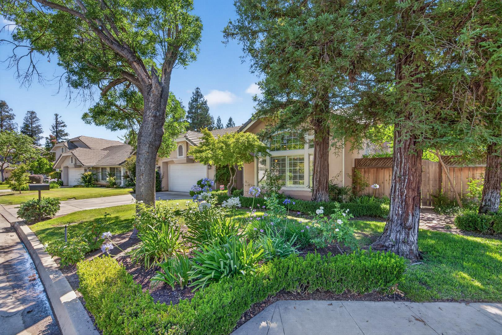 1327 E La France Dr, photo 9