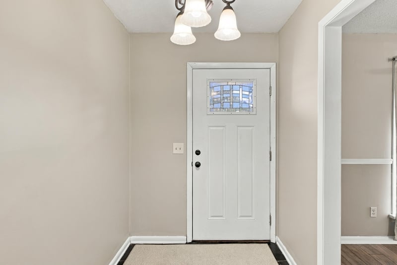 Front entry door interior view, photographed by Megapixeler on Crosby Ln, Orange Park